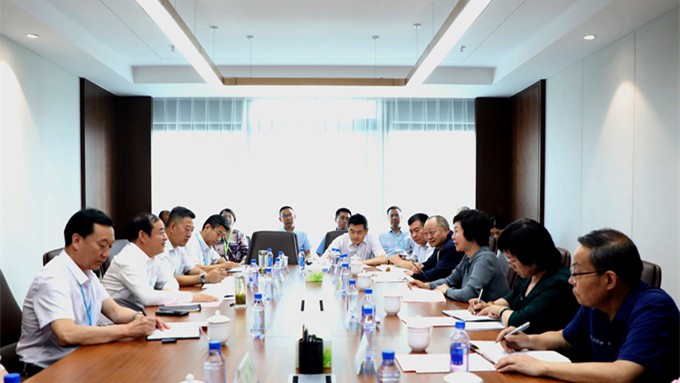 省委組織部副部長、省人社廳廳長周麗寧一行來集團調(diào)研指導工作