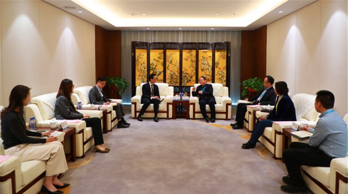 怡安集團(tuán)大中華區(qū)首席執(zhí)行官?gòu)埡暌恍械皆L(fǎng)甘肅文旅集團(tuán)