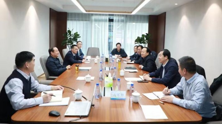 酒泉市肅州區(qū)委副書(shū)記、區(qū)長(zhǎng)王永宏一行到訪集團(tuán)公司